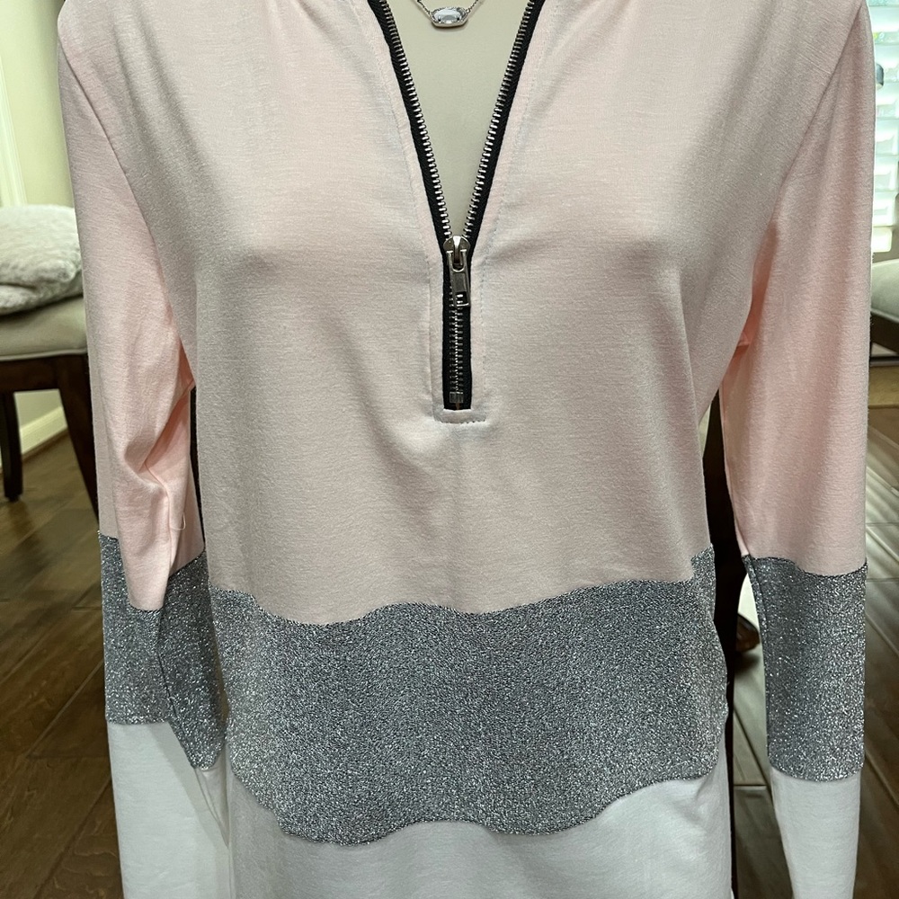 Klynu top size medium!  Beautiful!